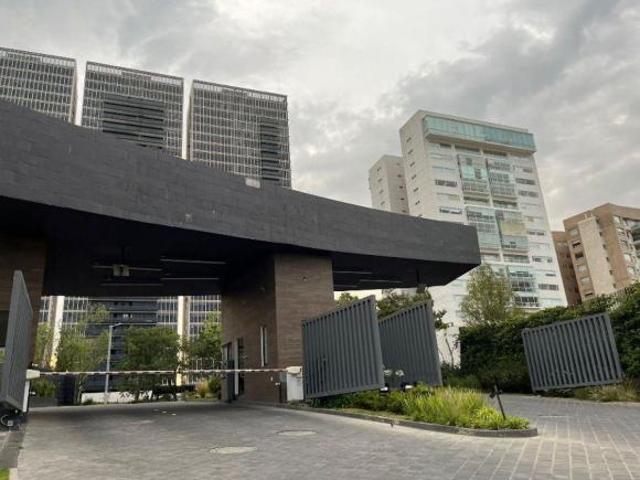 Terreno de 728m2 en Bosque Real en esquina