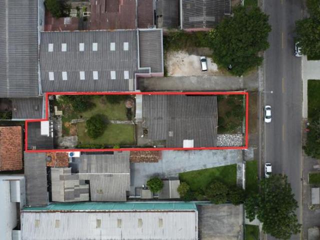 Terreno de 728 m², localizado no bairro Boqueirão em Curitiba/PR