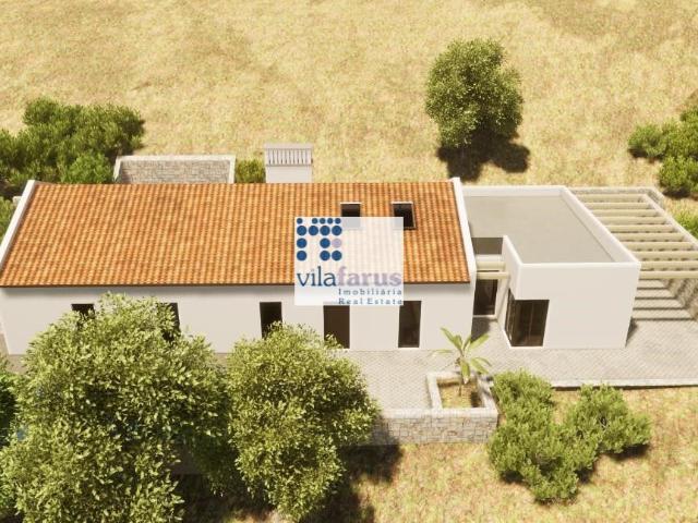 Terreno de 7.895m2 com projecto em análise