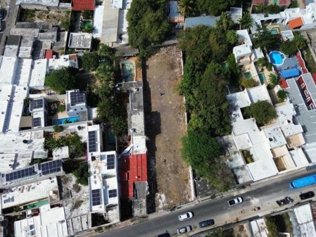 Terreno de 842 m² en venta en Mérida Centro