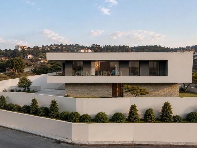 Terreno de 800 m² com Projeto Aprovado | Moradia T3 Contemporânea | São Pedro da Cova | Gondomar