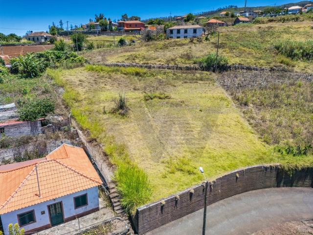 Terreno de 834m2 com elevado potencial de valorização na Ponta do Pargo Madeira!