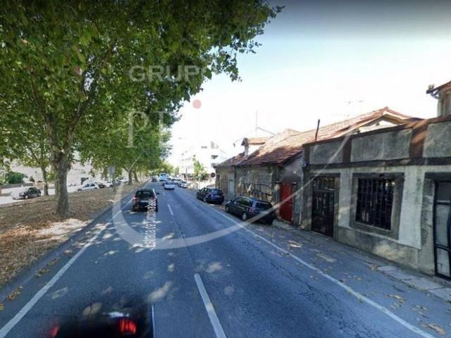 Terreno de 83 m2 à venda Circunvalacao, Porto