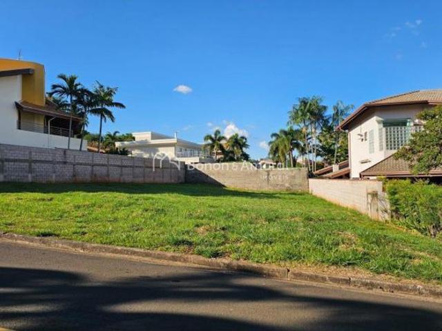 Terreno de 900 m² em condomínio de alto padrão em Barão Geraldo