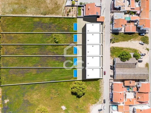 Terreno de 9100m2 c/ viabilidade de construção para 10 Fogos | Canaviais, Évora