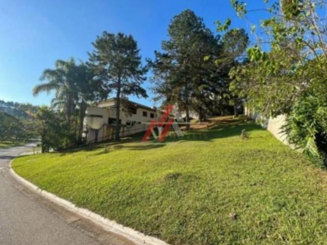 Terreno de 927,75 m² no condomínio de Alphaville, Santana de Parnaíba SP: sua oportunidade de invest