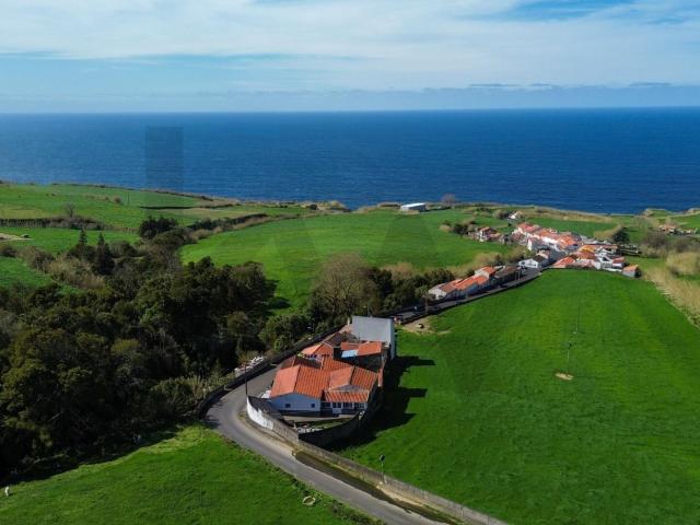 Terreno de 9.700 m² com Elevado Potencial Turístico e Habitacional