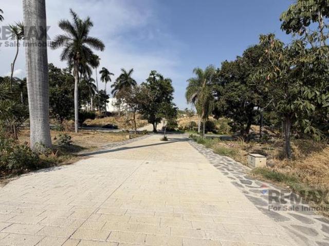 Terreno dentro de Residencial Jacarandas, Cuernavaca, Mor…Clave 6212