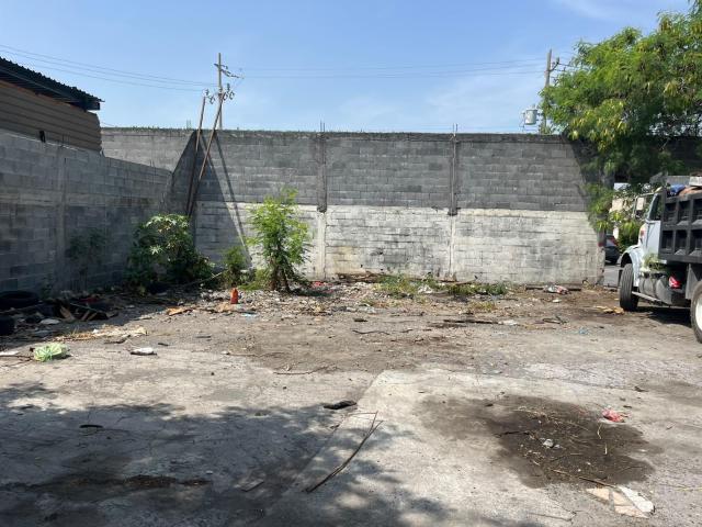 TERRENO DIAZ DE BERLANGA SANTO DOMINGO SAN NICOLAS RENTA