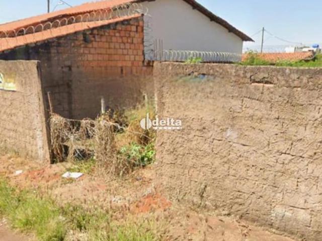 Terreno disponível para venda no Bairro São Jorge em Uberlândia MG