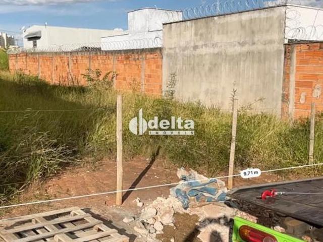 Terreno disponível para venda no bairro Shopping Park em Uberlândia MG