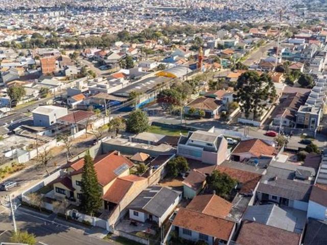 Terreno excepcional de 384m2 no Xaxim à venda!