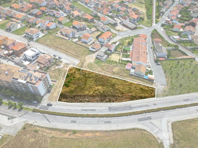 Terreno excepcional em Bragança HABITAÇÃO PLURIFAMILIAR