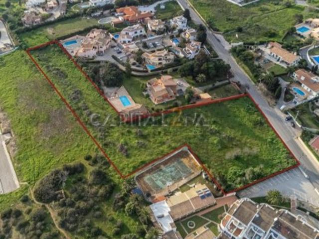 Terreno Exclusivo com Vista Maravilhosa na Praia da Luz / PIP APROVADO 9 Lotes /