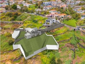 Terreno Exclusivo com Vista Panorâmica sobre a Baía do Funchal