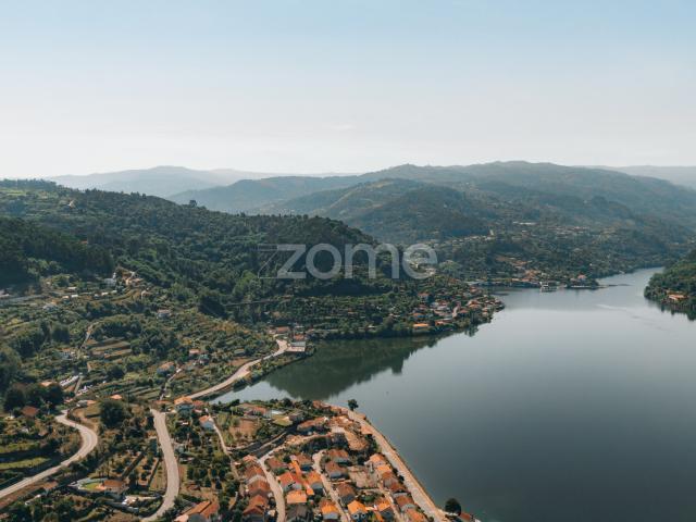 Terreno Exclusivo no Douro com vista Rio