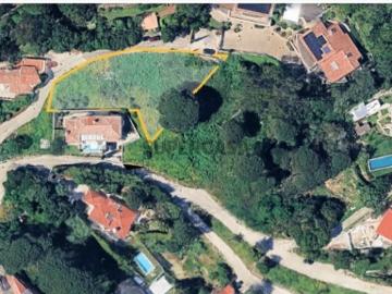 Terreno em localização privilegiada, no Parque Natural de Sintra Cascais com projeto e vistas deslumbrantes para o mar