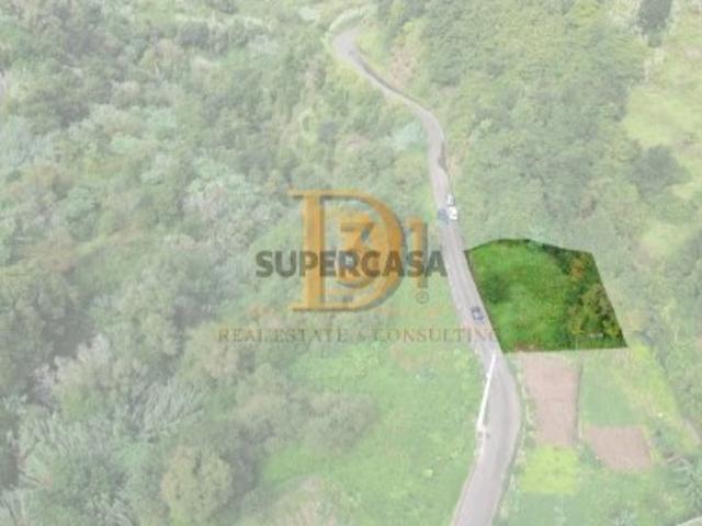 Terreno e armazém em Boaventura com Potencial de Construção e Localização Privilegiada