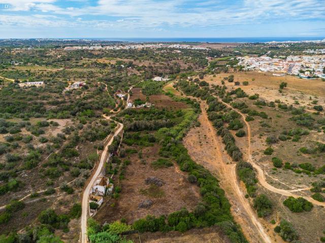 Terreno e Ruínas ao lado de Alcantarilha