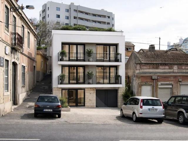 Terreno / Edifício para reconstrução em Lisboa | Ajuda 40m² Ajuda