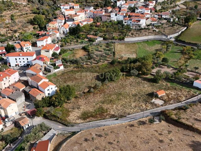 Terreno em Mangualde da Serra Gouveia