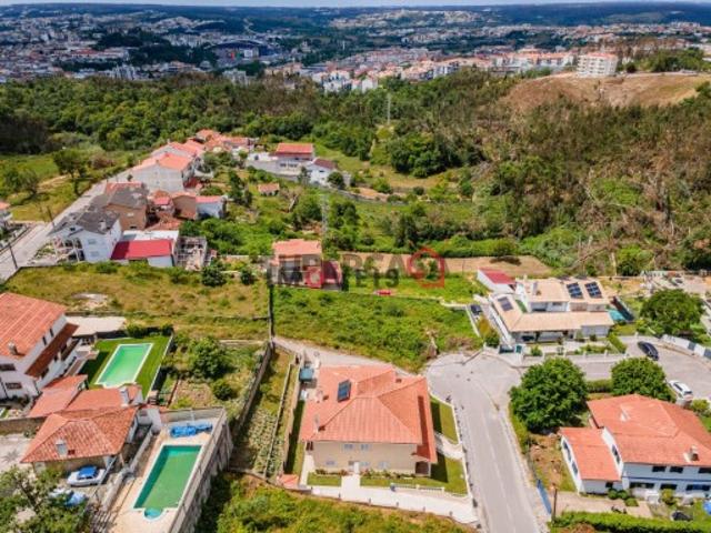 Terreno em Marrazes e Barosa