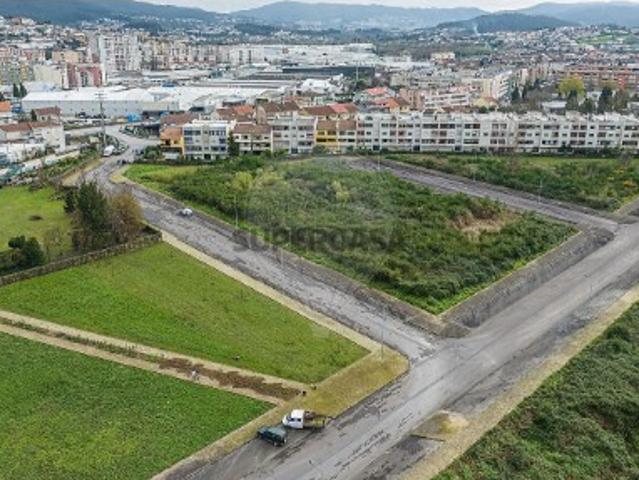 Terreno em Maximinos, Sé e Cividade