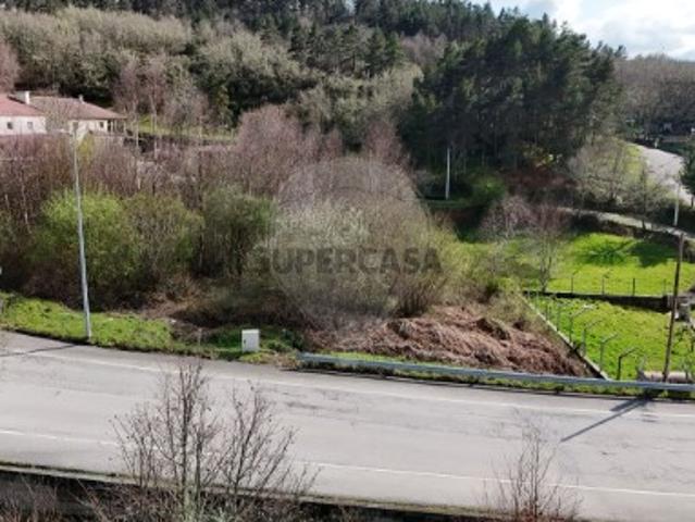 Terreno em Montalegre e Padroso