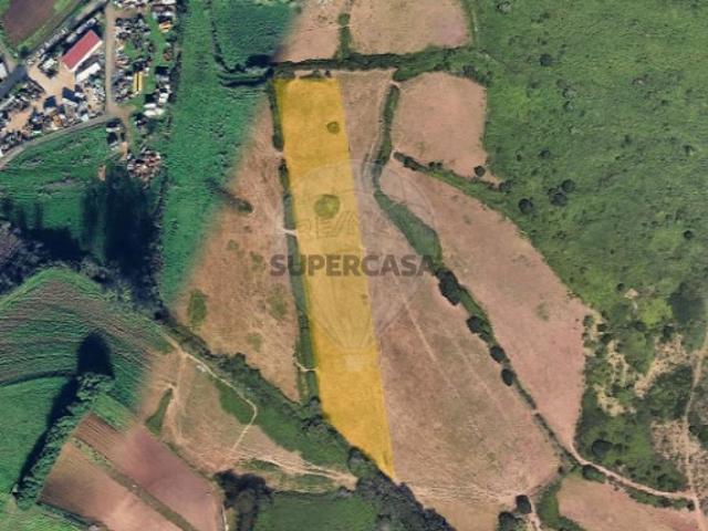 Terreno em Montelavar