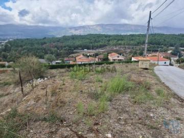 Terreno em Mouçós e Lamares de 934,00 m²
