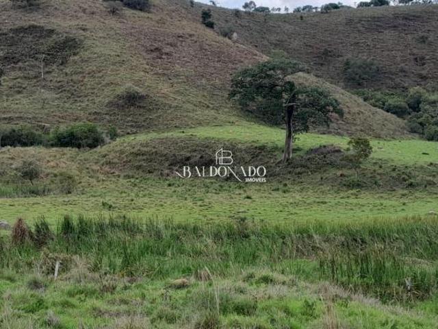 TERRENO EM OURO FINO MG 4 ALQUEIRES 102.850 METROS RICO EM AGUA ESCRITURA