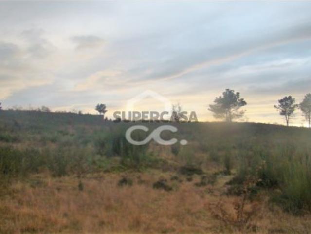 Terreno em Outeiro Seco