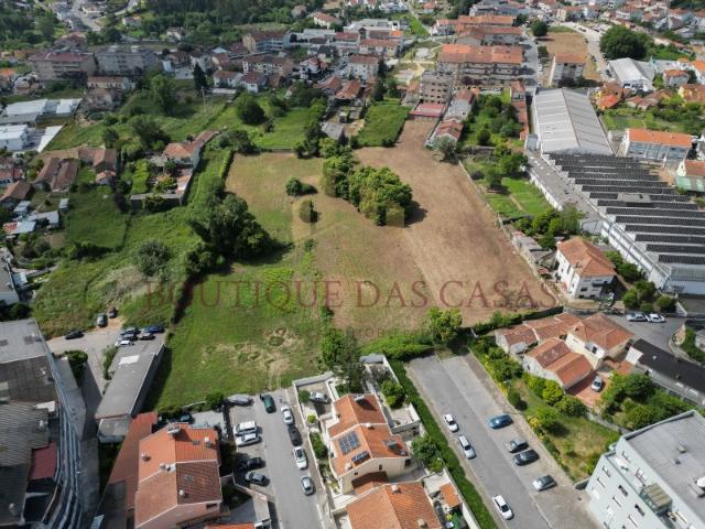 Terreno em Oliveira do Douro