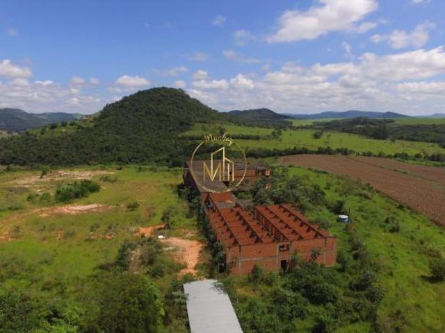 Terreno em Aterro Santa Quitéria, Carmo Do Rio Claro/MG de 9000m² à venda por R$ 21.000.000,00