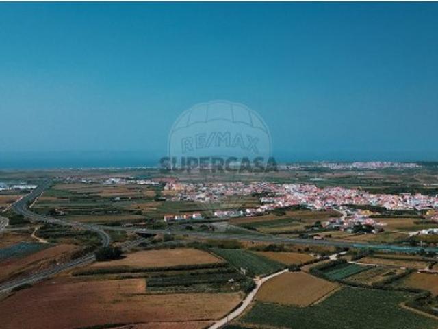 Terreno em Atouguia da Baleia