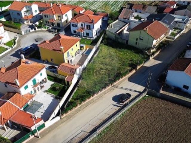 Terreno em Atouguia da Baleia