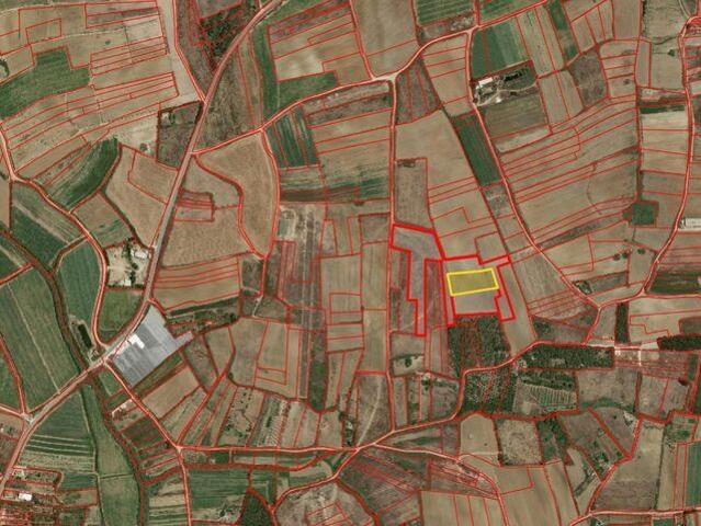 Terreno em Atouguia da Baleia de 4400,00 m²