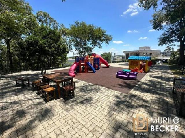 Terreno em aclive 900m² com vista panorâmica Urbanova