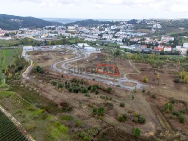 Terreno em Alcobaça e Vestiaria