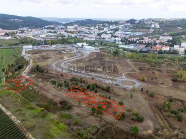 Terreno em Alcobaça e Vestiaria