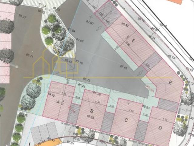 Terreno em Alcanena com possibilidade de construção de condomínio com 6 moradias