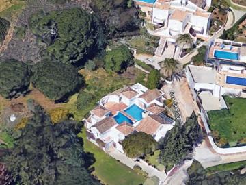 Terreno em Albufeira e Olhos de Água de 400,00 m²