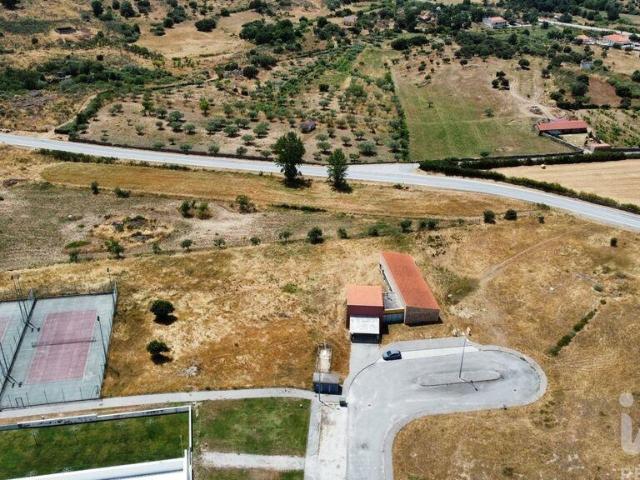 Terreno em Almeida de 616,00 m²