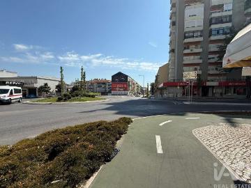 Terreno em Alto do Seixalinho, Santo André e Verderena de 1575,00 m²