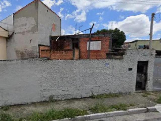 TERRENO EM ÁREA NOBRE 867m²