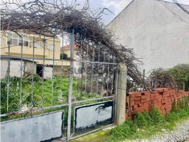 Terreno em Baixa da Banheira e Vale da Amoreira