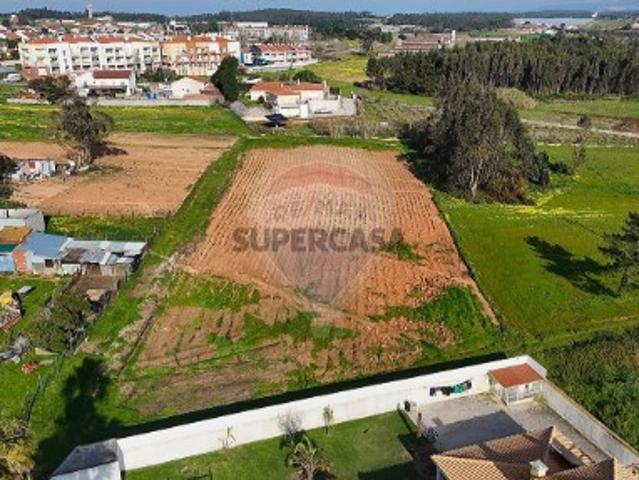 Terreno em Campelos e Outeiro da Cabeça