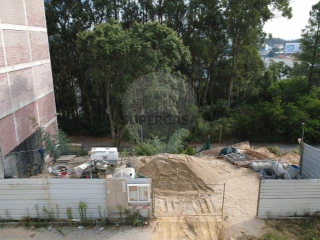 Terreno em Canelas