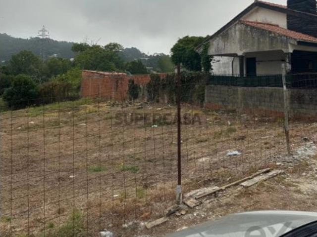 Terreno em Canelas