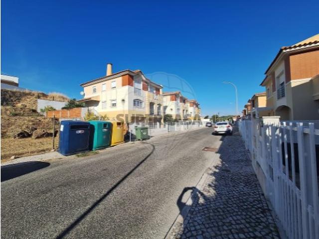 Terreno em Carregado e Cadafais